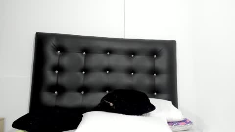 ValeryLeon online show from January 27, 2025, 4:33 pm