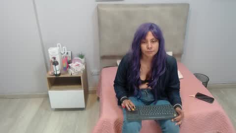 valevicious online show from October 6, 2025, 7:33 pm