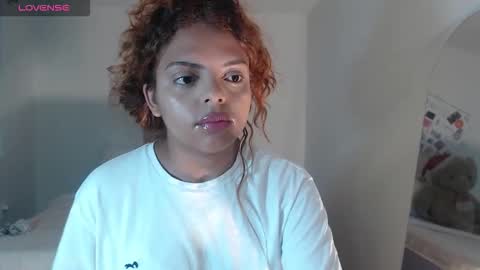 VALIENTE  online show from December 1, 2025, 12:15 am