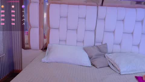 Valkiria moore  online show from September 21, 2025, 8:10 pm