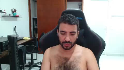 Snapshot of vallartamexi chatting on July 19, 2026, 10:57 pm Roberto Carlos online show from July 19, 2026, 10:57 pm