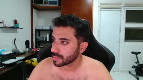 Snapshot of vallartamexi chatting on August 9, 2026, 2:46 am Roberto Carlos online show from August 9, 2026, 2:46 am