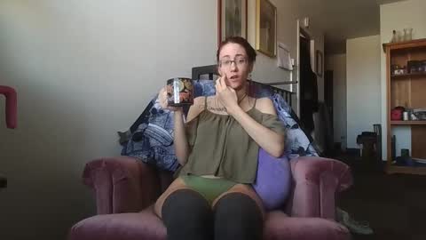 Snapshot of valleriestarr chatting on December 19, 2024, 5:40 pm Vallerie Starr online show from December 19, 2024, 5:40 pm