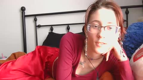 Snapshot of valleriestarr chatting on February 12, 2025, 6:19 pm Vallerie Starr online show from February 12, 2025, 6:19 pm