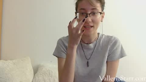 Snapshot of valleriestarr chatting on November 18, 2025, 10:47 pm Vallerie Starr online show from November 18, 2025, 10:47 pm