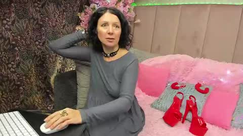 Snapshot of valleriwind chatting on January 7, 2025, 1:14 pm ValleriWind online show from January 7, 2025, 1:14 pm