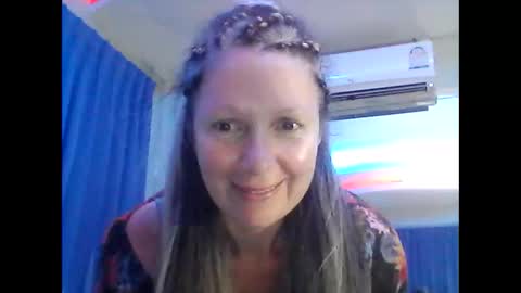 Snapshot of valleriwind chatting on January 19, 2025, 7:15 pm ValleriWind online show from January 19, 2025, 7:15 pm