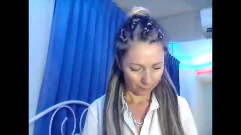 Snapshot of valleriwind chatting on January 27, 2025, 3:28 pm ValleriWind online show from January 27, 2025, 3:28 pm