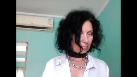 Snapshot of valleriwind chatting on February 6, 2025, 3:06 am ValleriWind online show from February 6, 2025, 3:06 am