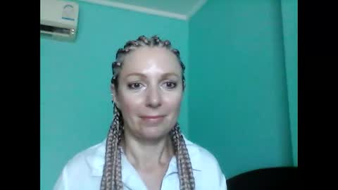 Snapshot of valleriwind chatting on February 7, 2025, 4:16 am ValleriWind online show from February 7, 2025, 4:16 am