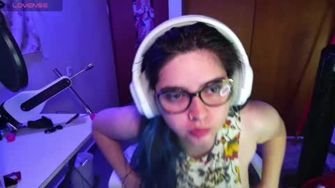 Im Violet online show from February 20, 2025, 2:18 am