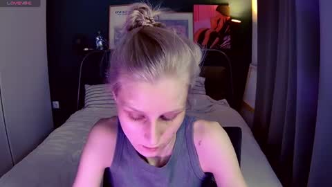 originally accaunt on cb - valorant girl   nude show - only pvt. online show from June 20, 2026, 6:11 pm