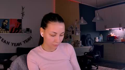 Little Devil online show from February 12, 2026, 2:56 pm