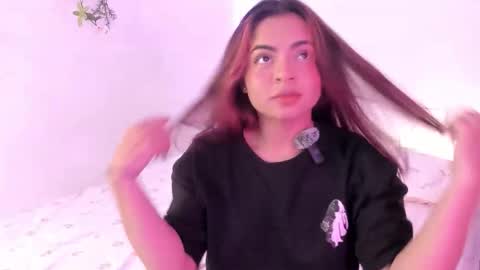 Snapshot of valy_shyness chatting on November 18, 2025, 1:55 am valy_shyness online show from November 18, 2025, 1:55 am