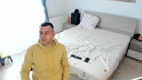 valyvalisimo online show from March 27, 2026, 7:36 am