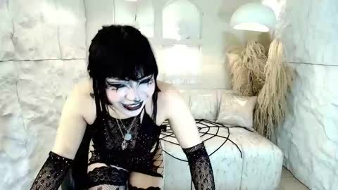 vampkitty_r online show from February 17, 2026, 1:18 pm