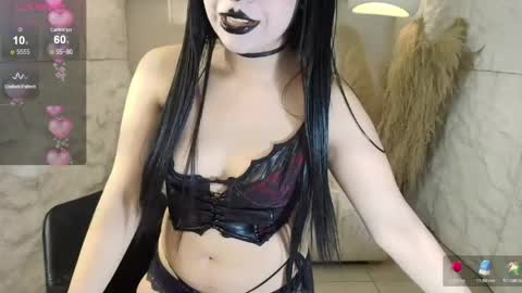 vampkitty_r online show from June 3, 2026, 2:33 pm