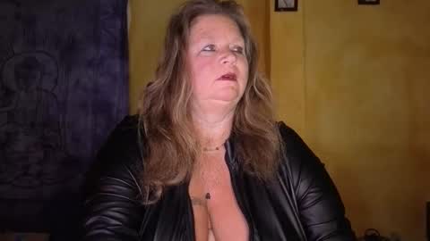 vampwoman online show from February 8, 2026, 9:45 am