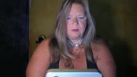 Snapshot of vampwoman chatting on May 8, 2026, 5:57 am vampwoman online show from May 8, 2026, 5:57 am