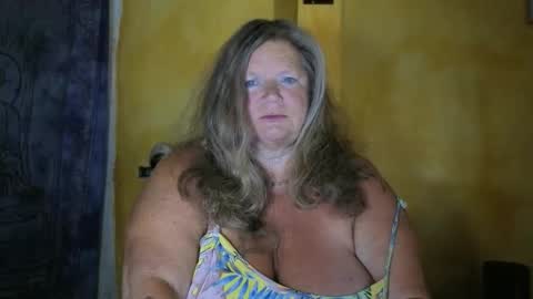 Snapshot of vampwoman chatting on May 14, 2026, 7:26 am vampwoman online show from May 14, 2026, 7:26 am