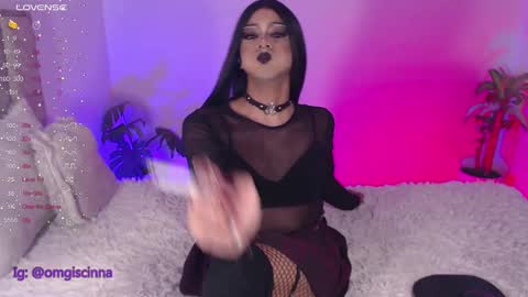 Snapshot of vampy__cinna chatting on March 9, 2025, 6:39 am Cinnamon  online show from March 9, 2025, 6:39 am