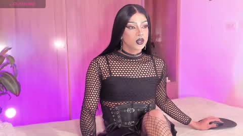 Snapshot of vampy__cinna chatting on October 5, 2025, 10:13 am Cinnamon  online show from October 5, 2025, 10:13 am
