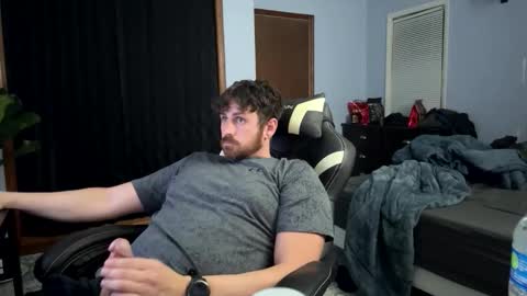 Snapshot of vandal2021 chatting on November 8, 2025, 4:34 am Vandal2021 online show from November 8, 2025, 4:34 am