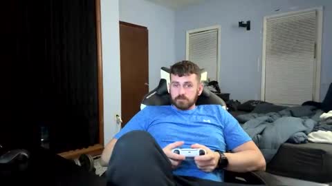 Snapshot of vandal2021 chatting on November 12, 2025, 5:30 am Vandal2021 online show from November 12, 2025, 5:30 am