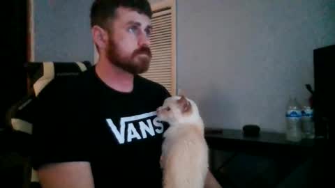 Snapshot of vandal2021 chatting on November 20, 2025, 12:11 am Vandal2021 online show from November 20, 2025, 12:11 am