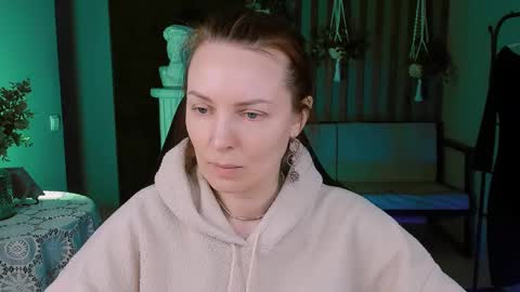 Vanda online show from February 27, 2025, 1:17 pm