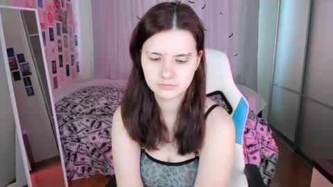 Vanessa online show from April 12, 2026, 5:23 am