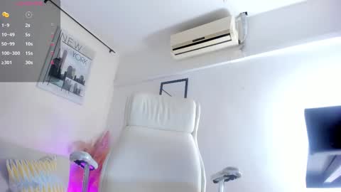 Snapshot of vanessa_gonzaless chatting on February 22, 2025, 1:55 am Vanessa online show from February 22, 2025, 1:55 am