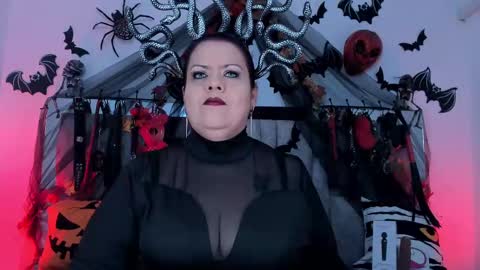 Vanessa online show from October 28, 2025, 12:19 pm