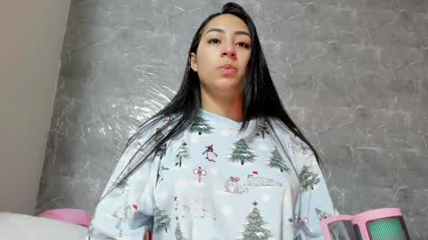 Snapshot of vanessaadol chatting on February 1, 2025, 10:05 am vanessaadol online show from February 1, 2025, 10:05 am