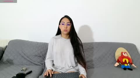 vanessaadol online show from May 16, 2026, 8:55 am