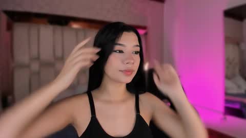 vanessaduval online show from October 30, 2025, 4:03 am