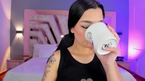 vanessaduval online show from February 21, 2026, 4:13 am