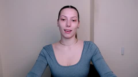 Vanessa online show from April 21, 2026, 5:17 pm