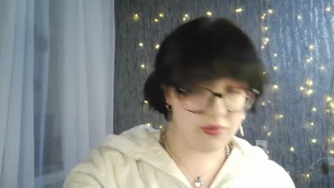vanessashadow online show from April 7, 2026, 7:03 pm
