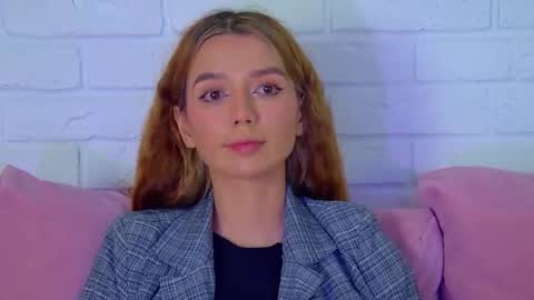 VanessaVienne online show from February 7, 2026, 4:22 pm