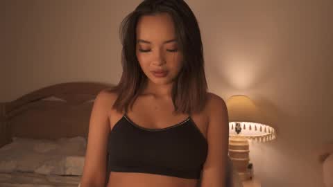 Snapshot of vanesse_ chatting on October 4, 2025, 3:59 am Irina online show from October 4, 2025, 3:59 am