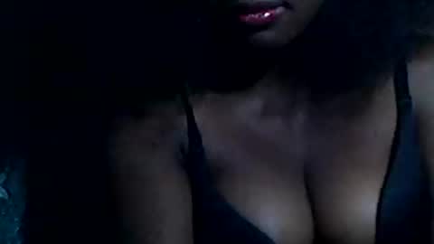 vaniah321 online show from January 15, 2025, 4:57 am