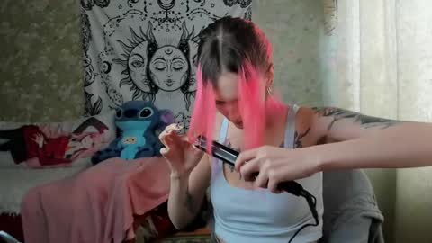 Adelina online show from March 6, 2025, 9:25 am