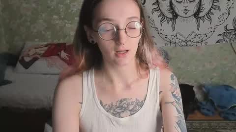 Adelina online show from May 7, 2026, 1:05 pm