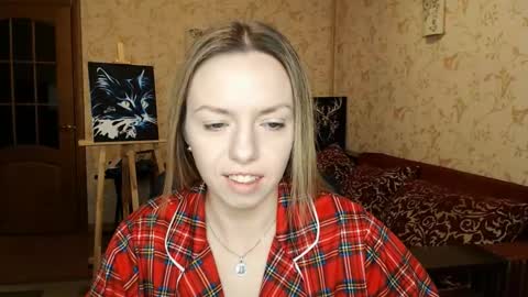 Snapshot of vanillamuffin chatting on February 4, 2025, 6:25 am VanillaMuffin online show from February 4, 2025, 6:25 am
