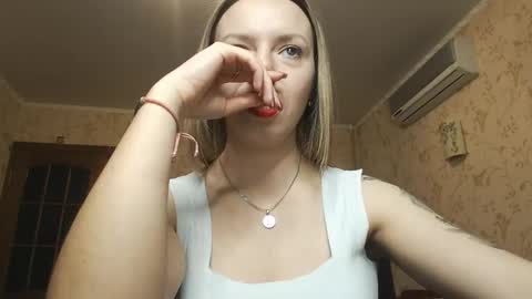 Snapshot of vanillamuffin chatting on February 6, 2025, 1:54 pm VanillaMuffin online show from February 6, 2025, 1:54 pm
