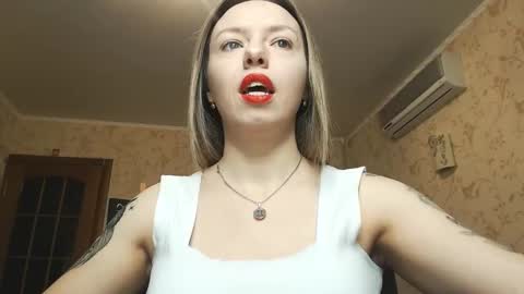 Snapshot of vanillamuffin chatting on February 15, 2025, 1:49 pm VanillaMuffin online show from February 15, 2025, 1:49 pm