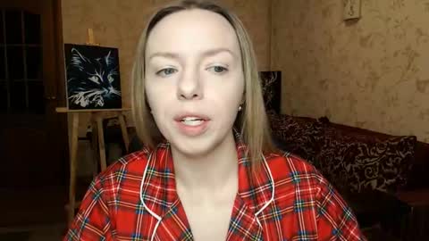 Snapshot of vanillamuffin chatting on March 4, 2025, 6:58 am VanillaMuffin online show from March 4, 2025, 6:58 am