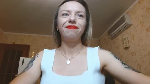 Snapshot of vanillamuffin chatting on September 11, 2025, 12:49 pm VanillaMuffin online show from September 11, 2025, 12:49 pm