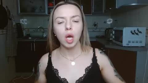 VanillaMuffin online show from November 1, 2025, 1:24 pm